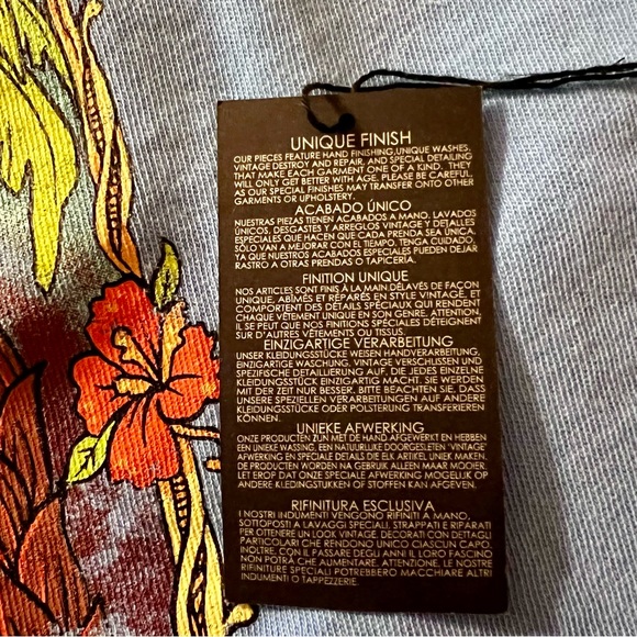 Forever 21 Graphic Boxy Making Waves Kona, Hawaii T-Shirt Blue/Multi Small - Picture 4 of 6